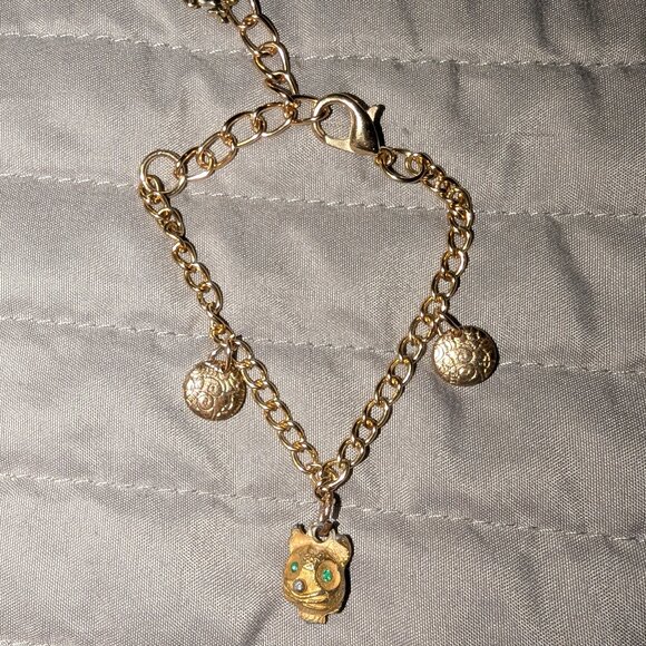 $3 with Bundle ~ Chain Charm Bracelet with Green Rhinestone Eyed Cat Head 4461 - Picture 1 of 6
